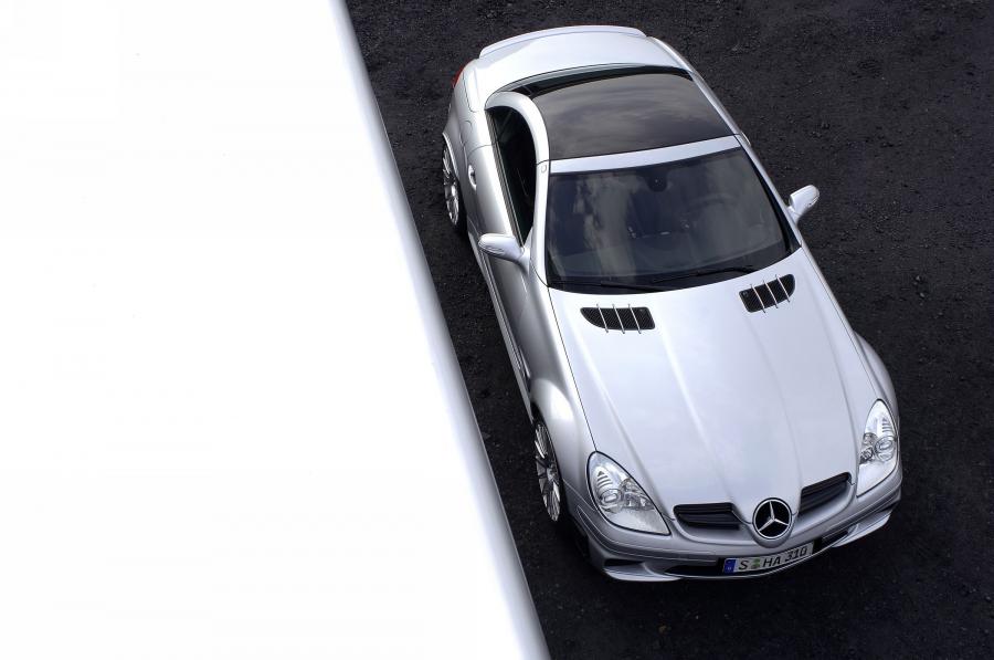  Mercedes-Benz SLK55 AMG 2005 года  (фото 3 из 96)